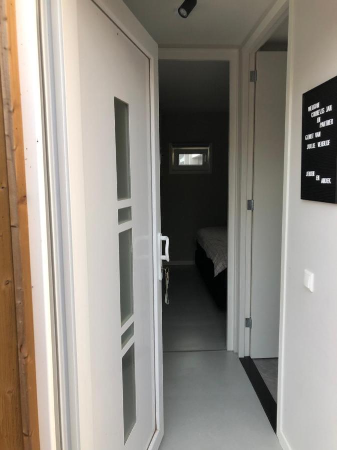 B&B Snurk Stiens, Fijn Verblijf Aan Open Vaarwater Bagian luar foto